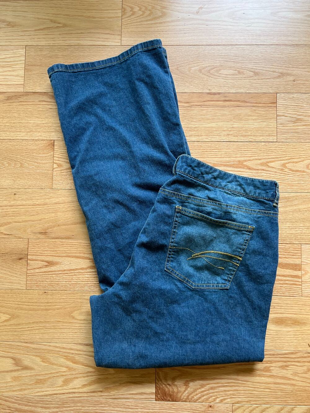 Vintage Tapemeasure Jeans Wide Leg Mid Rise Size 16 JL